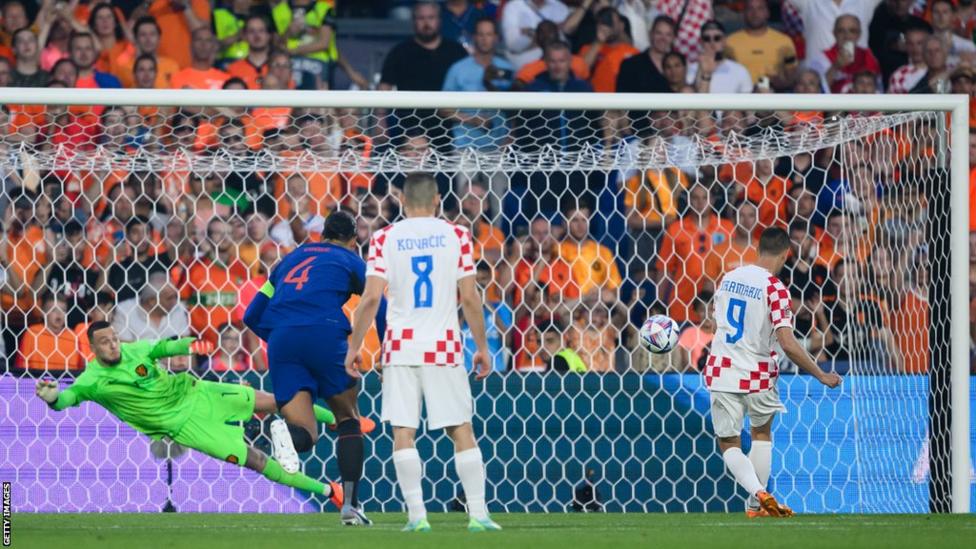 France seal second World Cup triumph with 4-2 win over brave Croatia, World  Cup 2018